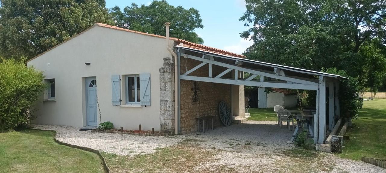 Le Clos Des Chevaliers Pons Εξωτερικό φωτογραφία